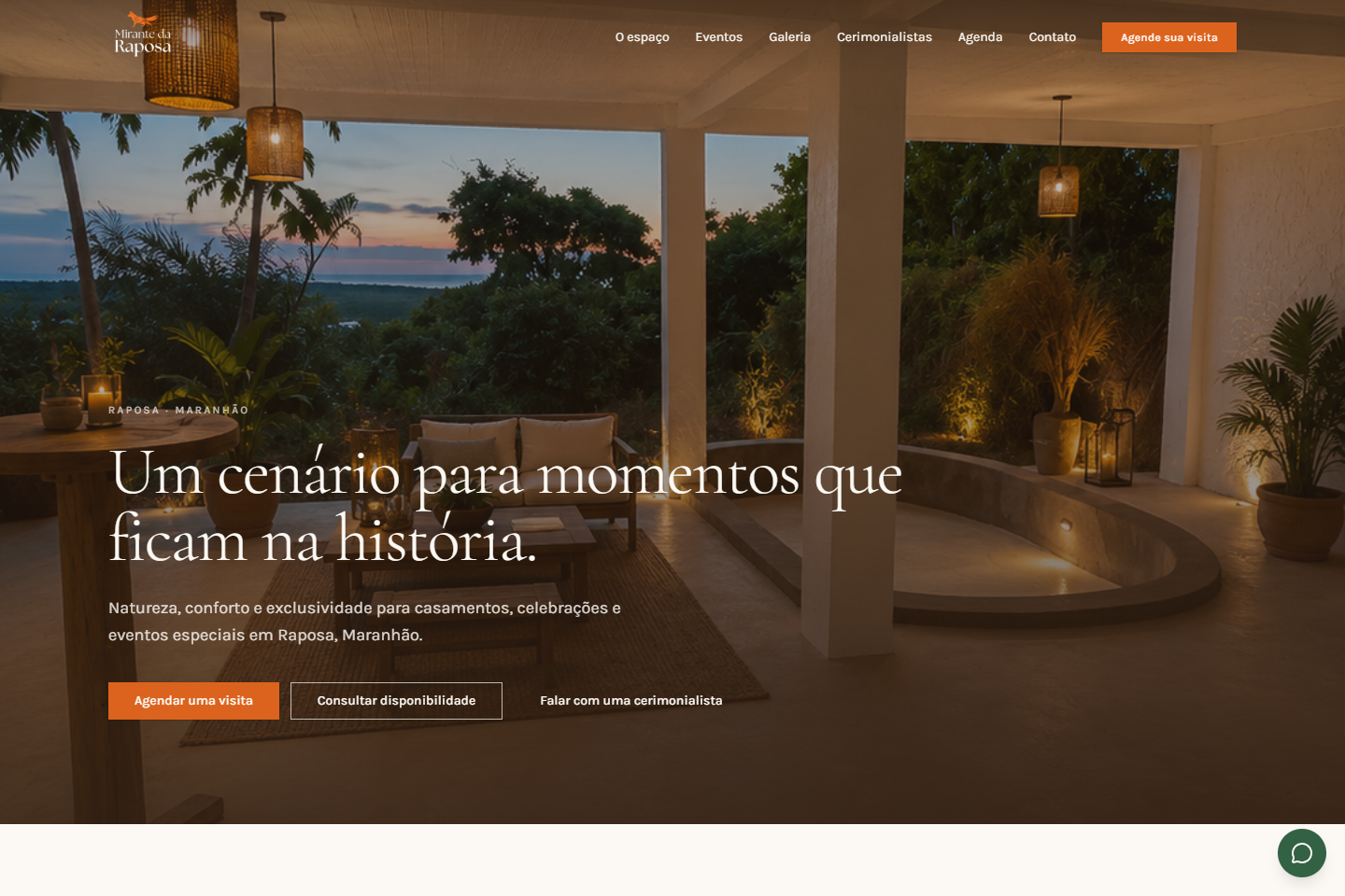 Home do site Mirante da Raposa com hero fotográfico de um espaço de eventos ao anoitecer e botões de agendamento